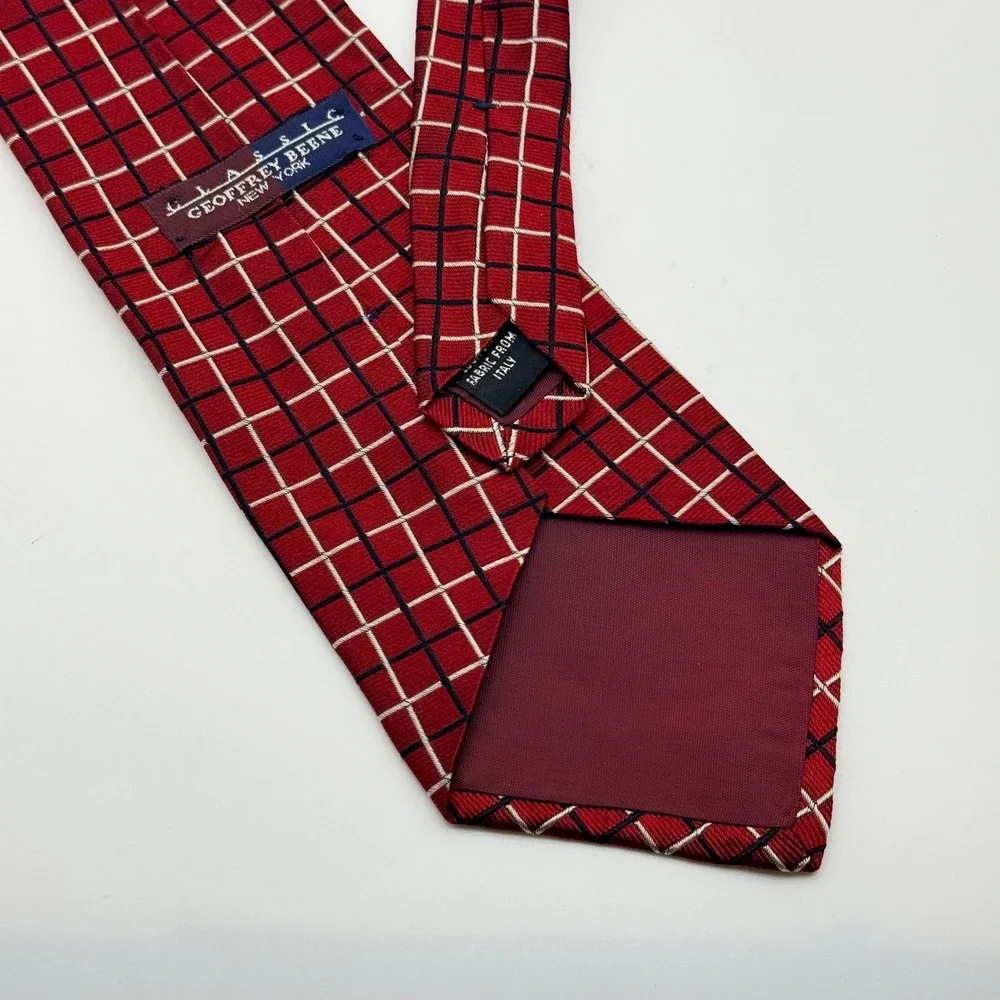 Geoffrey Beene New York Mens Silk Necktie Red Black White Grid Made in USA 3.75